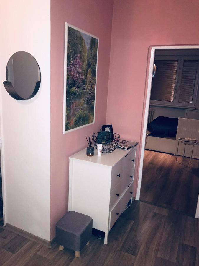Apartman Domov Decin Bagian luar foto