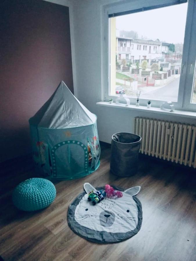 Apartman Domov Decin Bagian luar foto