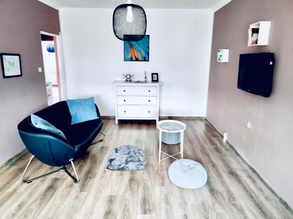 Apartman Domov Decin Bagian luar foto