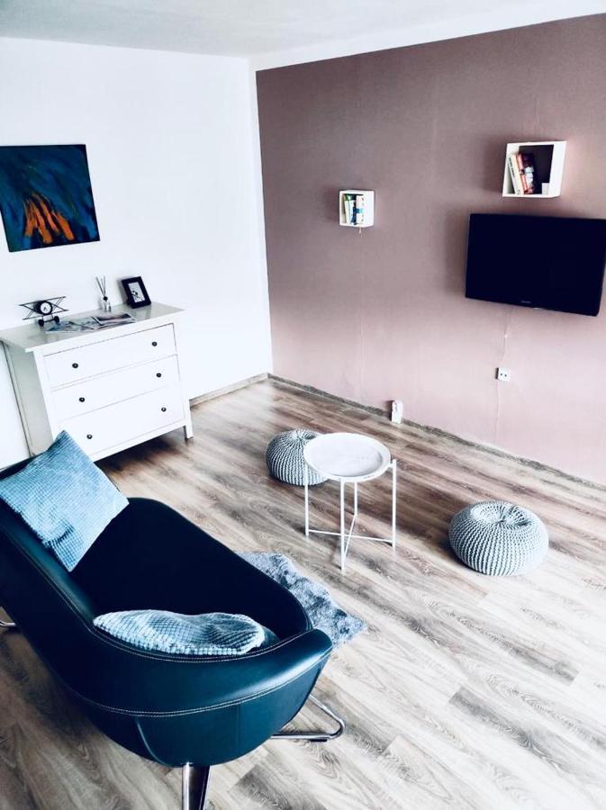 Apartman Domov Decin Bagian luar foto
